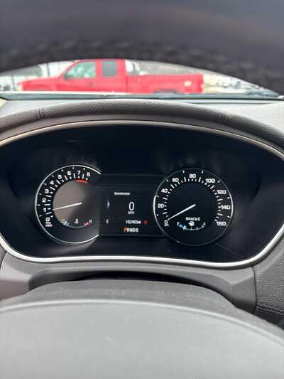 2017 Lincoln MKX, $8900. Photo 3