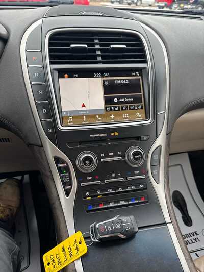 2017 Lincoln MKX, $8900. Photo 5