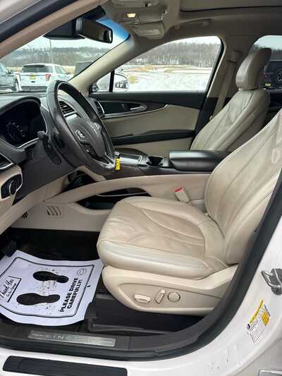 2017 Lincoln MKX, $8900. Photo 8