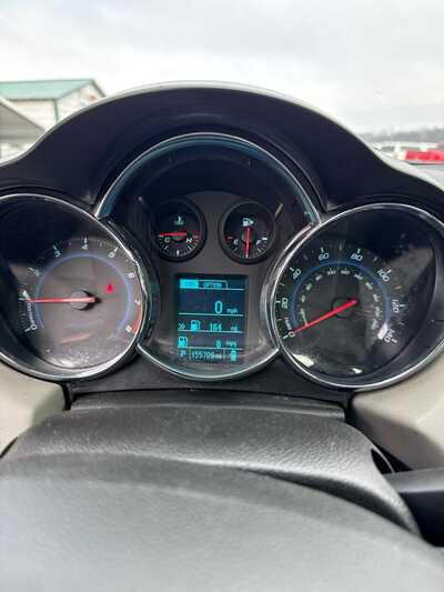2015 Chevrolet Cruze, $5900. Photo 3