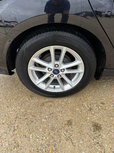 2017 Ford Focus, $8900. Photo 10