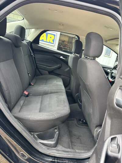 2017 Ford Focus, $8900. Photo 9