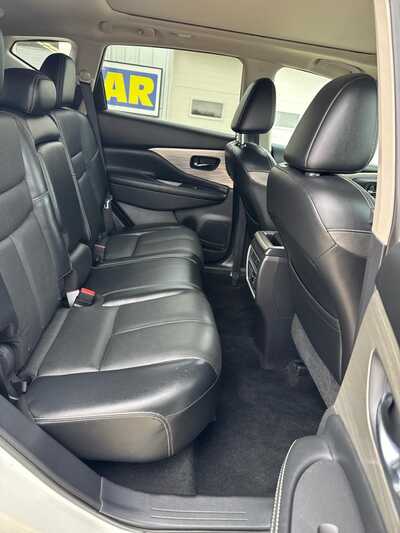2016 Nissan Murano, $11900. Photo 9