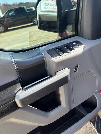 2018 Ford F150 Crew Cab, $17500. Photo 7