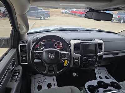 2014 RAM 1500 Crew Cab, $14900. Photo 2