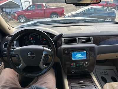 2011 GMC 2500 Crew Cab, $14900. Photo 4