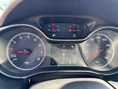 2019 Chevrolet Cruze, $5500. Photo 3