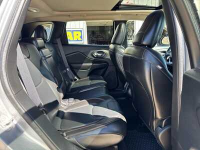 2015 Jeep Cherokee, $11900. Photo 10