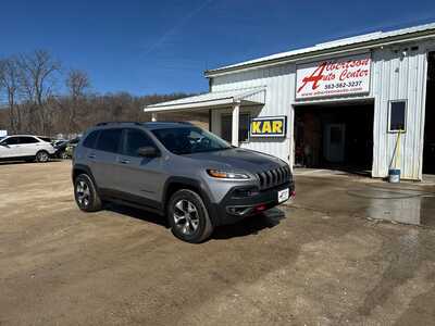 2015 Jeep Cherokee, $11900. Photo 2