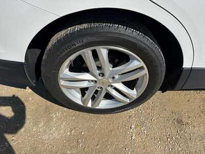 2020 Chevrolet Equinox, $15900. Photo 11