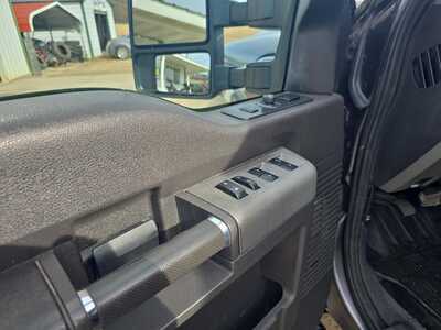 2011 Ford F250 Crew Cab, $18900. Photo 10