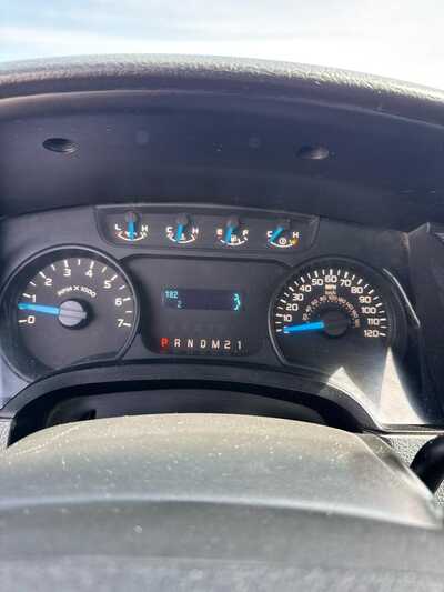 2014 Ford F150 Crew Cab, $9900. Photo 3