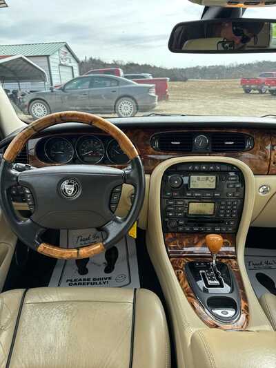 2007 Jaguar XJ, $4900. Photo 3