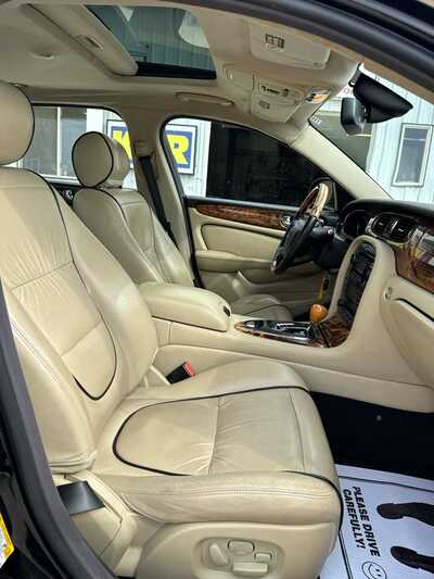 2007 Jaguar XJ, $4900. Photo 8