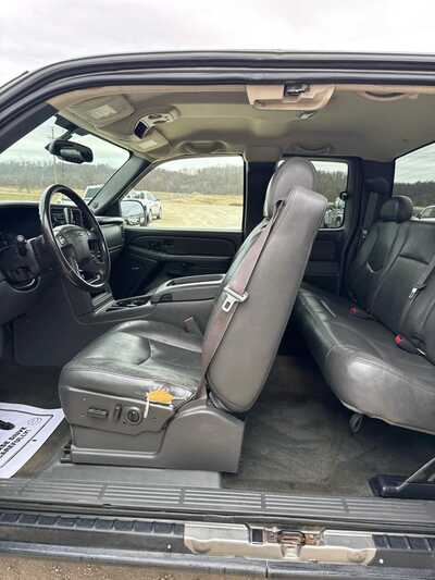 2006 GMC 1500 Ext Cab, $5900. Photo 6