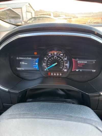 2015 Ford Edge, $11900. Photo 4