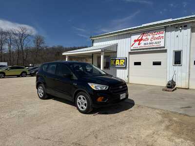 2017 Ford Escape, $8900. Photo 2