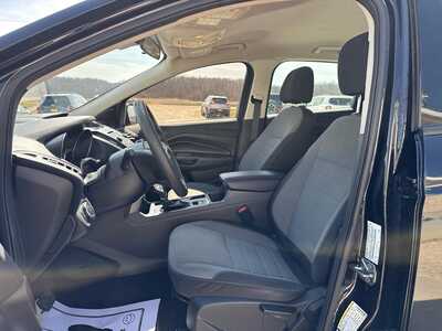 2017 Ford Escape, $8900. Photo 7