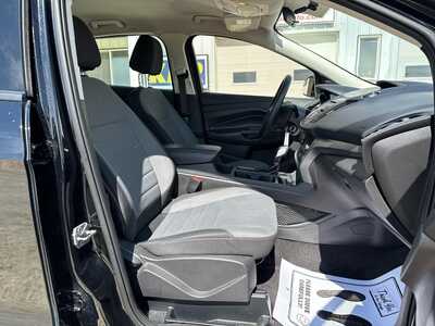 2017 Ford Escape, $8900. Photo 8