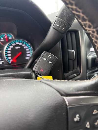 2015 Chevrolet 1500 Ext Cab, $13900. Photo 5