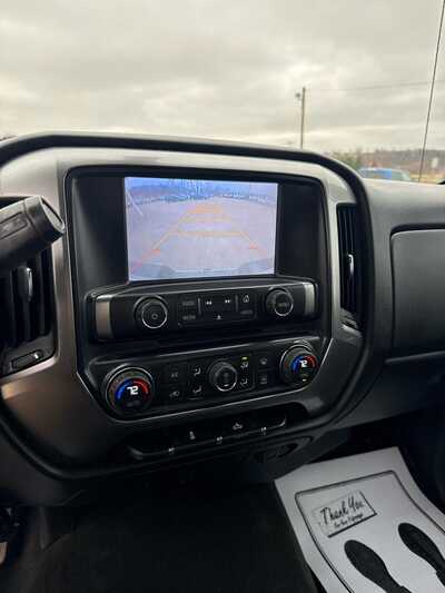 2015 Chevrolet 1500 Ext Cab, $13900. Photo 6