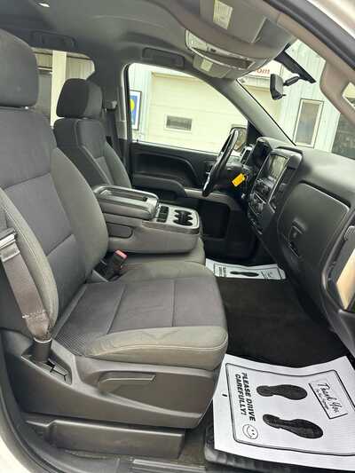 2015 Chevrolet 1500 Ext Cab, $13900. Photo 7