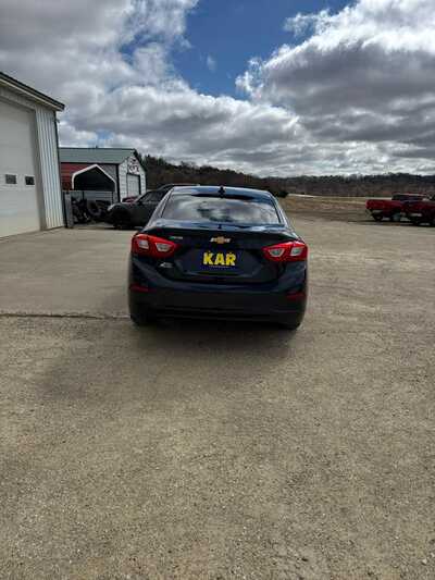 2016 Chevrolet Cruze, $7500. Photo 11