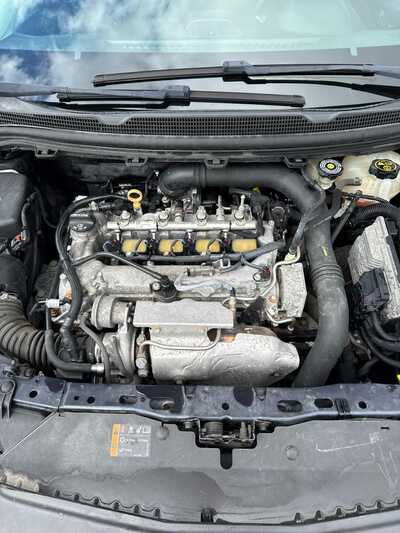 2016 Chevrolet Cruze, $7500. Photo 12