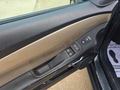 2015 Chevrolet Camaro, $10900. Photo 8