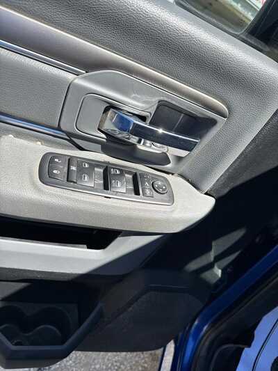 2016 RAM 1500 Crew Cab, $12900. Photo 7