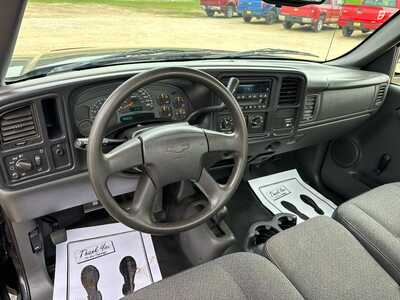 2004 Chevrolet 1500 Reg Cab, $8900. Photo 4