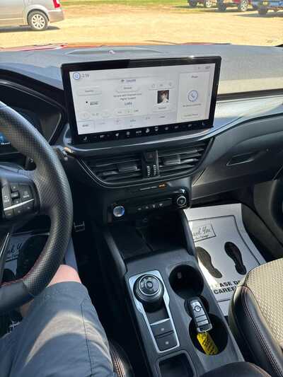 2023 Ford Escape, $19900. Photo 5