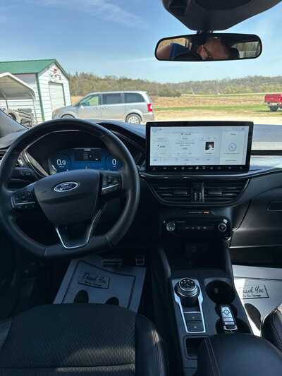 2023 Ford Escape, $19900. Photo 8