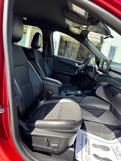 2023 Ford Escape, $19900. Photo 9