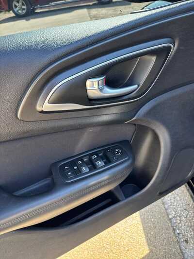 2016 Chrysler 200, $8900. Photo 7