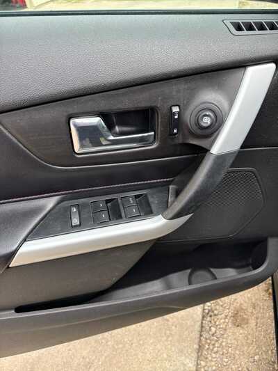 2011 Ford Edge, $6500. Photo 6
