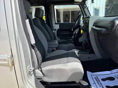 2007 Jeep Wrangler Unlimited, $10500. Photo 7