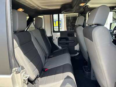 2007 Jeep Wrangler Unlimited, $10500. Photo 8