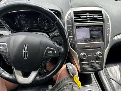 2017 Lincoln MKC, $8900. Photo 3