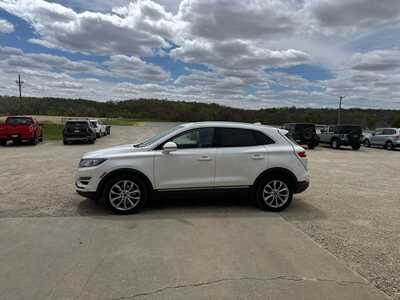 2017 Lincoln MKC, $8900. Photo 5
