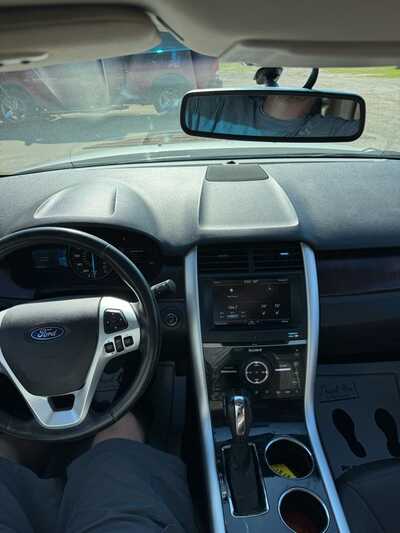 2013 Ford Edge, $4500. Photo 4