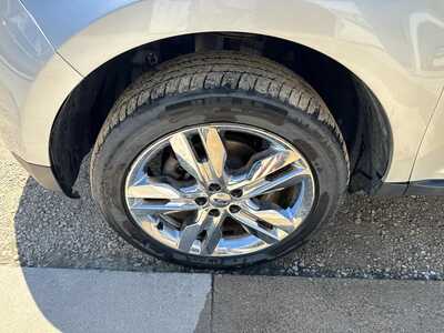 2013 Ford Edge, $6900. Photo 11