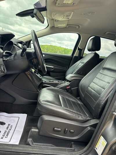 2014 Ford Escape, $5900. Photo 6