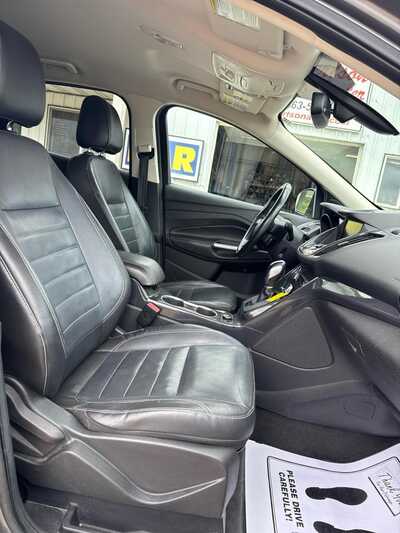 2014 Ford Escape, $5900. Photo 7