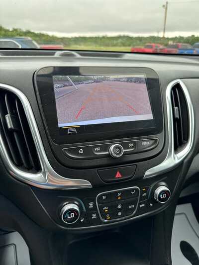 2019 Chevrolet Equinox, $11900. Photo 5