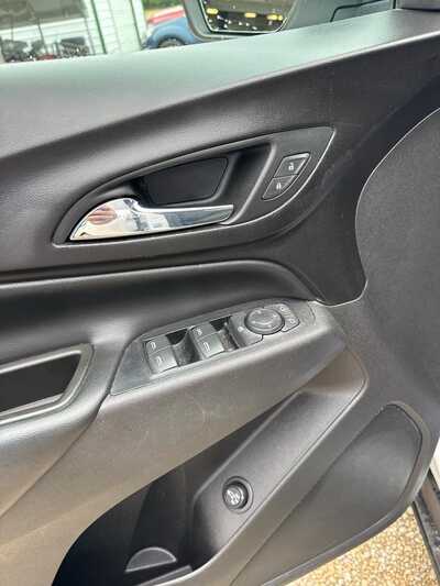 2019 Chevrolet Equinox, $11900. Photo 7