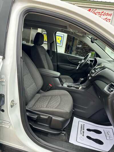 2019 Chevrolet Equinox, $11900. Photo 9