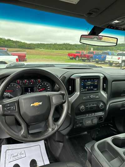 2021 Chevrolet 2500 Reg Cab, $33900. Photo 4