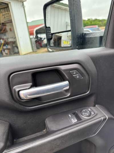 2021 Chevrolet 2500 Reg Cab, $33900. Photo 5