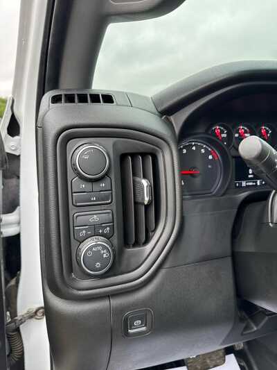 2021 Chevrolet 2500 Reg Cab, $33900. Photo 6